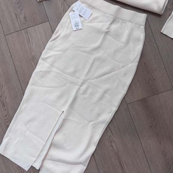 Zara Ivory Knit Ensemble - Picture 4 of 5